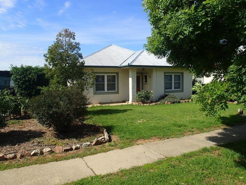 12 Albert Street, Corowa, NSW 2646 Property Details