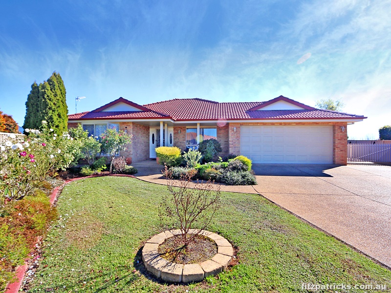 15 Cowan Place, Lloyd, NSW 2650