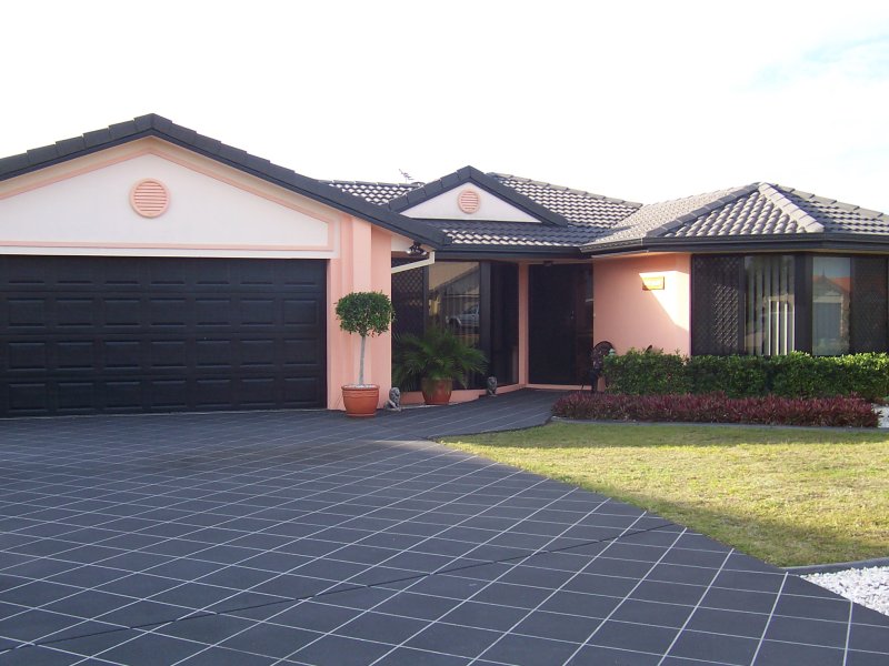 46 Mossman Way, Sandstone Point, QLD 4511