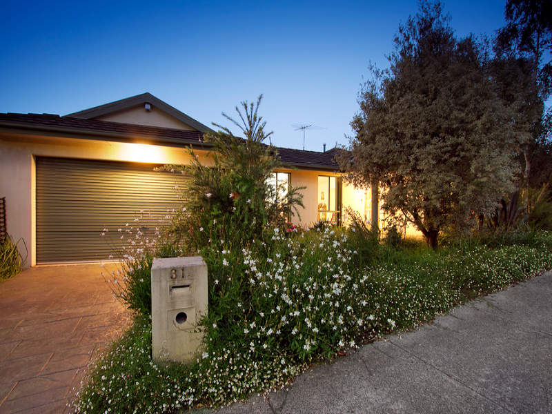 31 Lydia Mary Drive, Berwick, VIC 3806