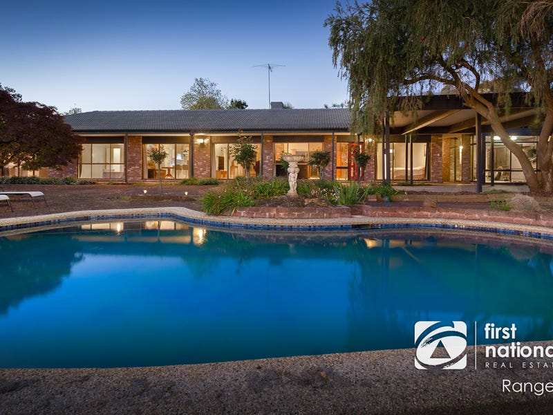 17 Mountain Flat Road, Narre Warren East, VIC 3804