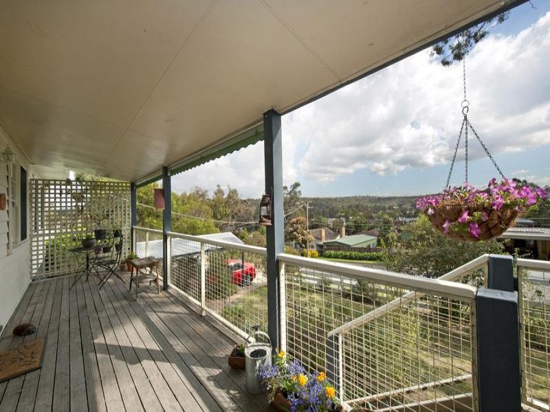 20 Henry Street, Eltham, Vic 3095 Property Details