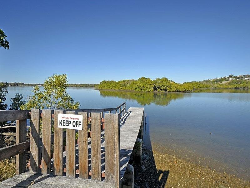 21 Bimbadeen Avenue, Banora Point, NSW 2486