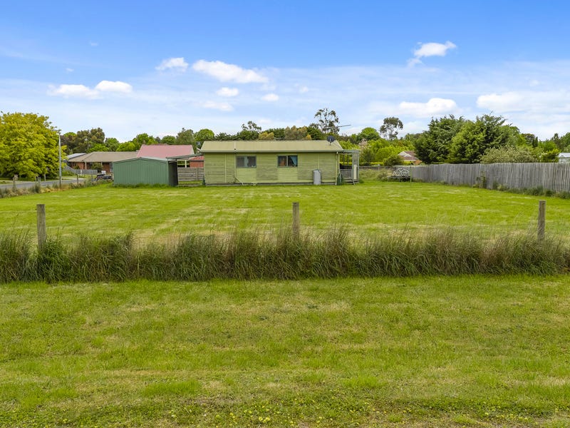 16 Chisholm Dr, Lancefield, Vic 3435 - House for Sale - realestate.com.au