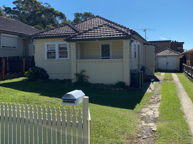 30 Heaslip Street, Coniston, NSW 2500