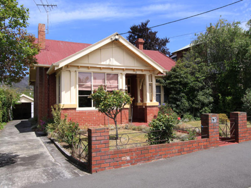 17 Lord Street, Sandy Bay, TAS 7005