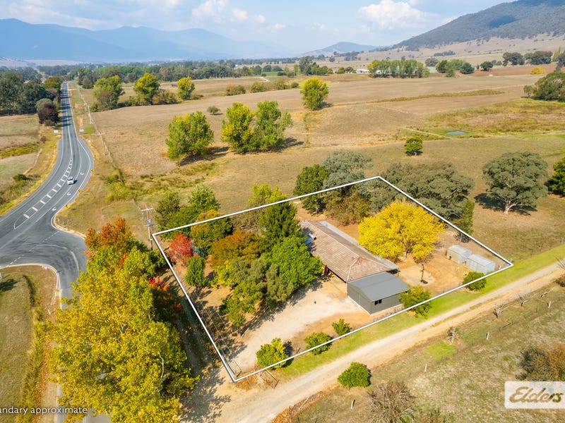 1454 YackandandahDederang Road, Dederang, Vic 3691 House for Sale