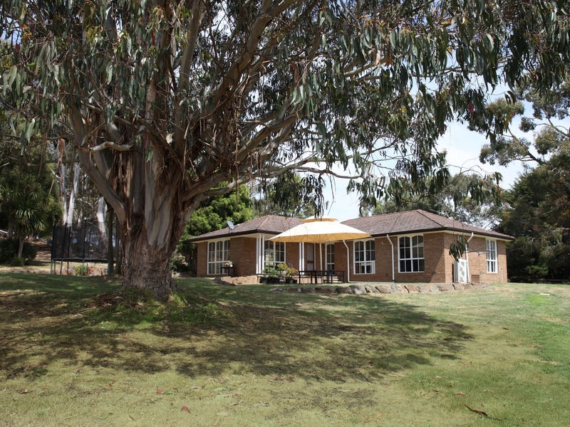 366 Black Range Road, Romsey, VIC 3434