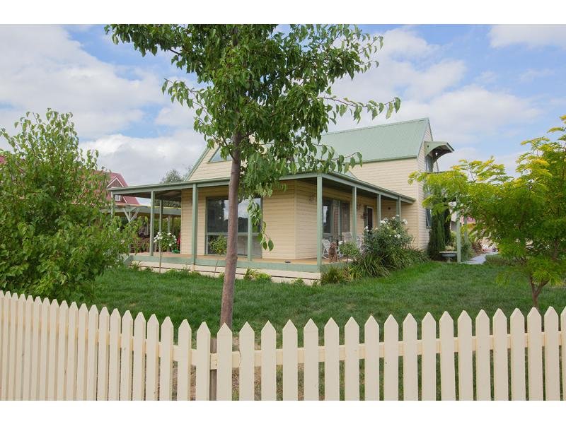 19 Birch Drive, Bungendore, NSW 2621 Property Details
