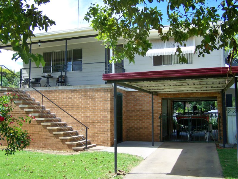 21 Lenore Street, Narrabri, NSW 2390 Property Details