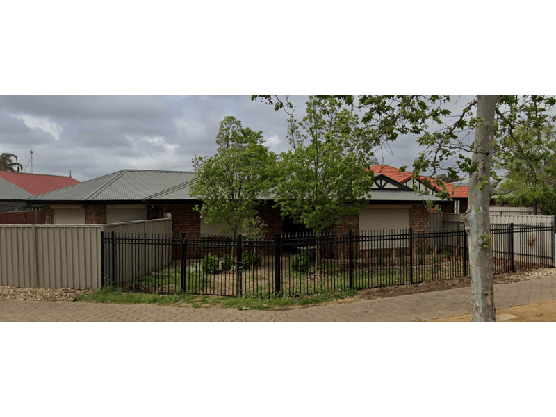 8 Earle Court, Pooraka, SA 5095 House for Sale