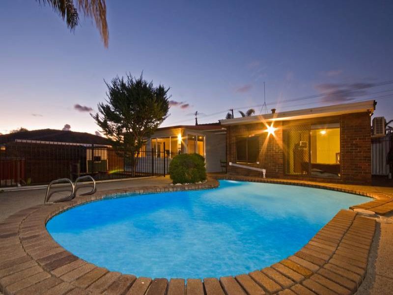 126 Mullaloo Drive, Kallaroo, WA 6025 Property Details