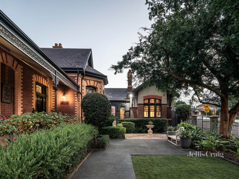 17 Kilburn Street, Strathmore, Vic 3041 Property Details