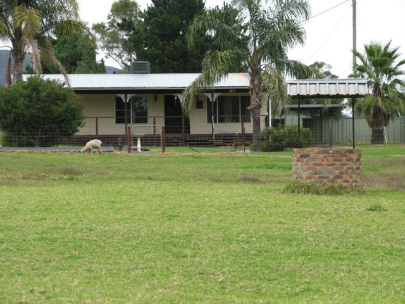 9 Crescent Street, Koorawatha, NSW 2807