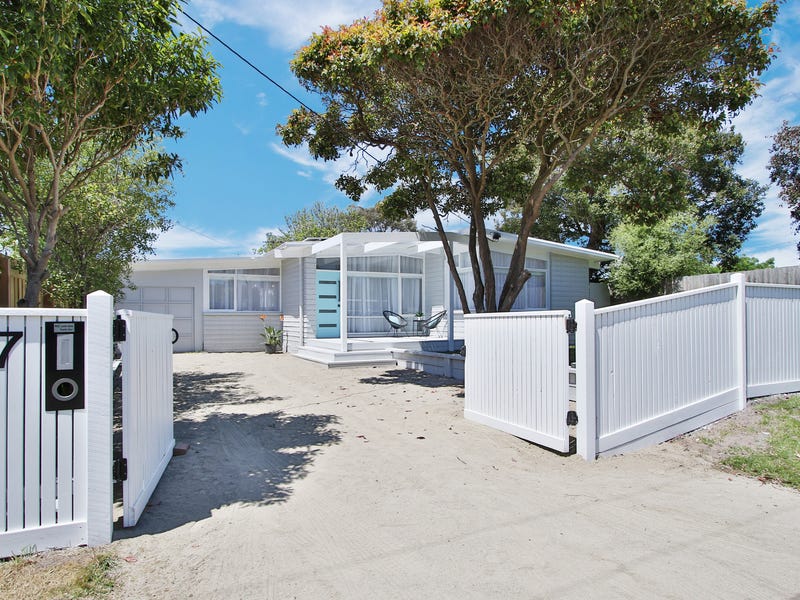 7 Clovelly Avenue, Rosebud, Vic 3939 Property Details