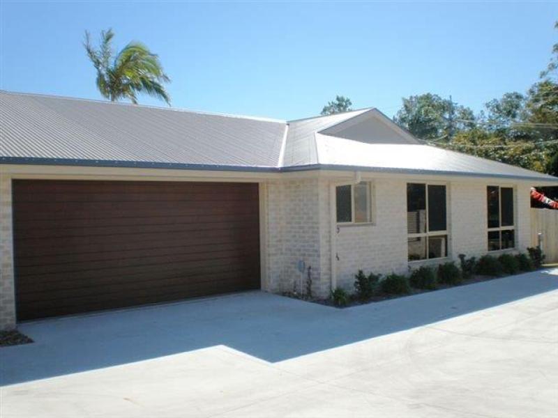 2/12 Second Avenue, Beachmere, Qld 4510 Property Details