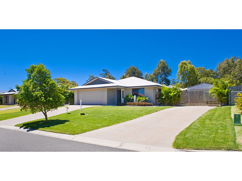 27 Primrose Avenue, Norman Gardens, QLD 4701