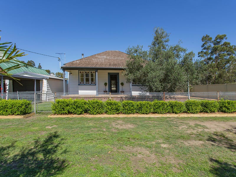 8 Bruce Street, NSW 2325 Property Details