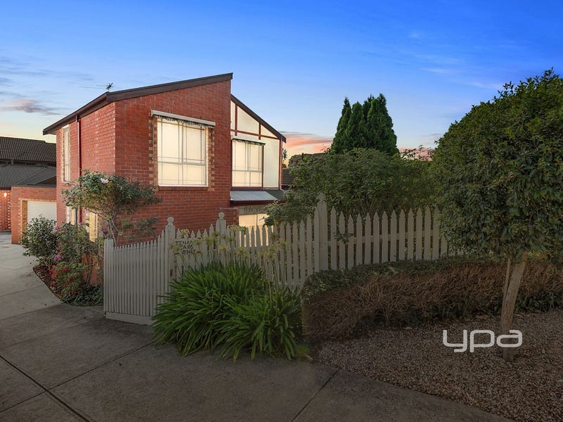 1/216 Elizabeth Drive, Sunbury, VIC 3429