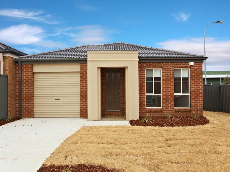 16 Hatchlands Drive, Deer Park, VIC 3023