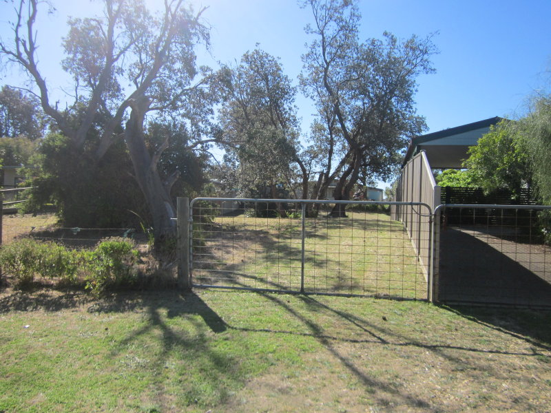 100 Shoreline Drive, Golden Beach, VIC 3851