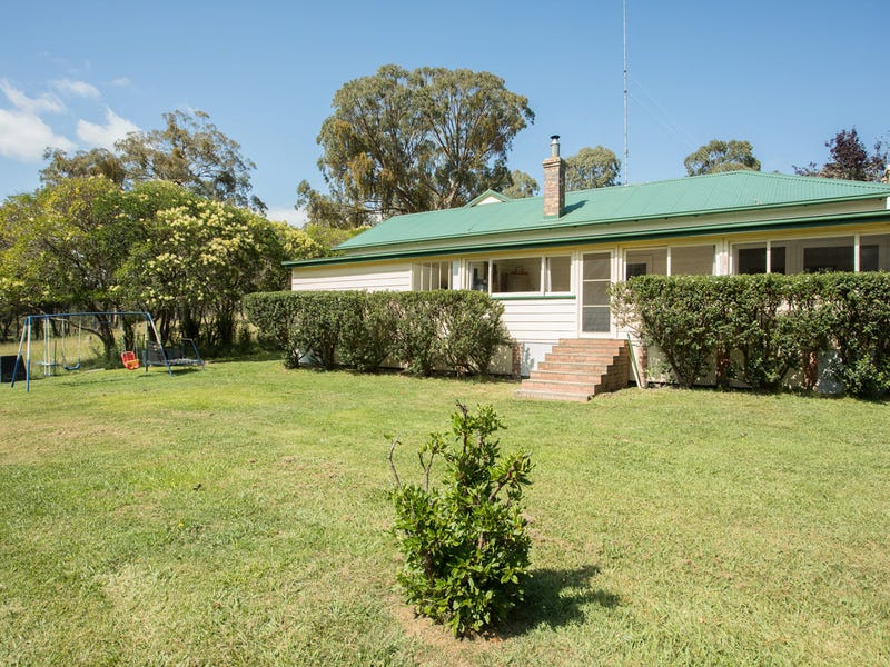 12248 New England Highway, Black Mountain, NSW 2365