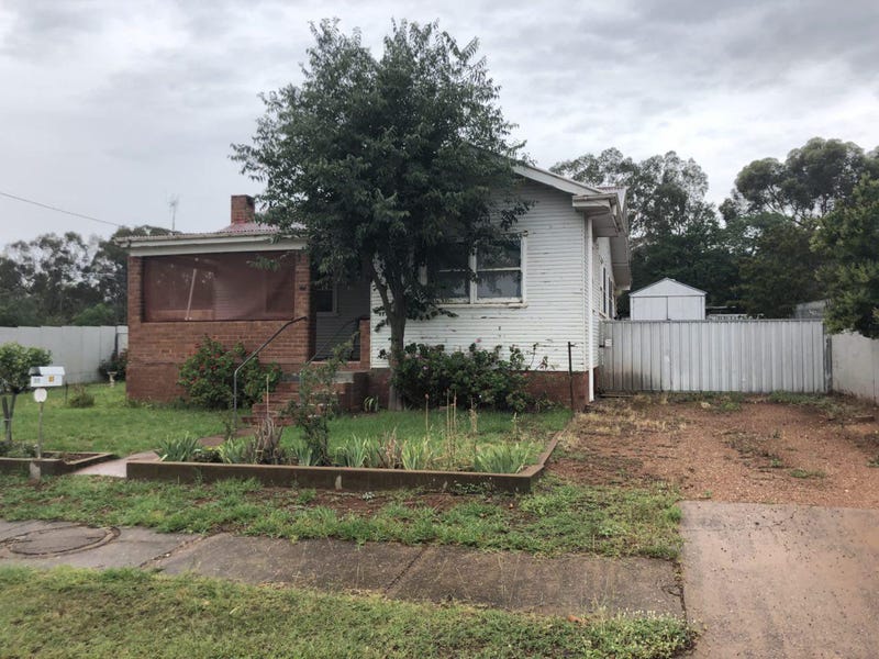 33 Caswell Street, Peak Hill, NSW 2869