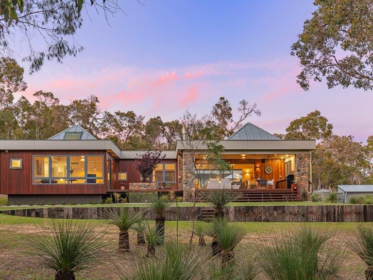 62 Ridgeway Drive, Quedjinup, WA 6281 Property Details