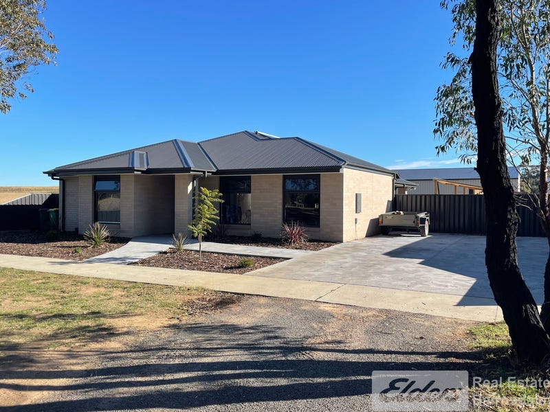 1 Robinson Street, Lindenow, Vic 3865 Property Details