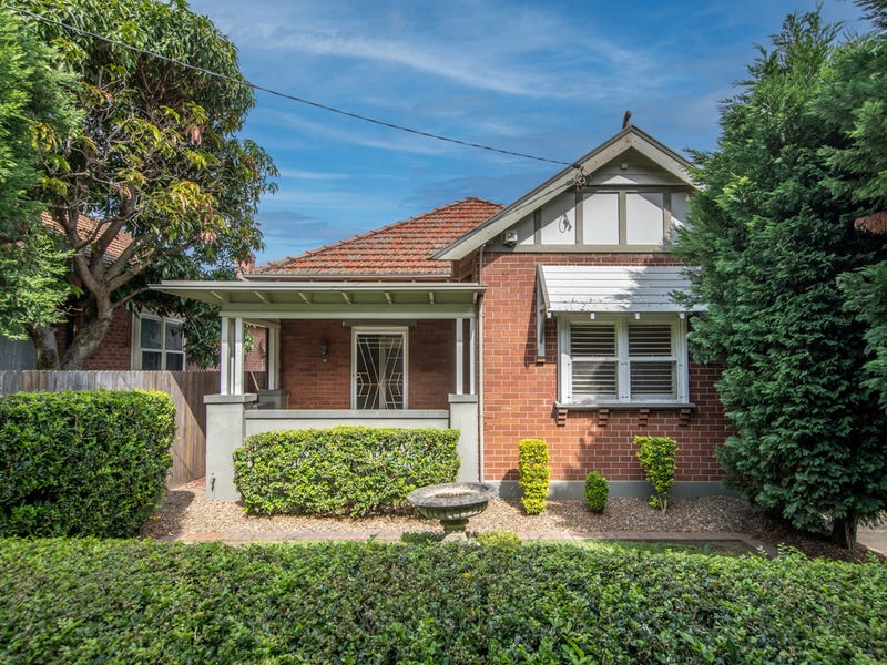 241 Parkway Avenue, Hamilton South, NSW 2303