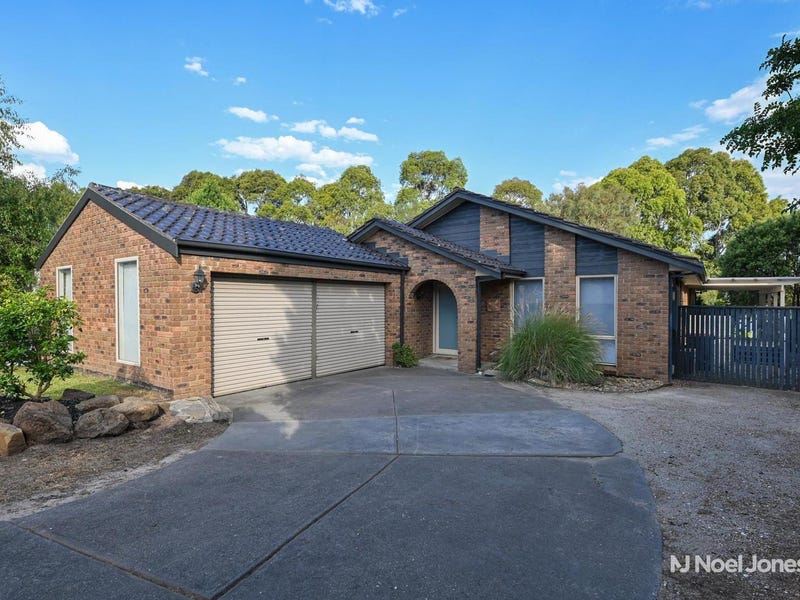 4 Amersham Drive, Wantirna, VIC 3152