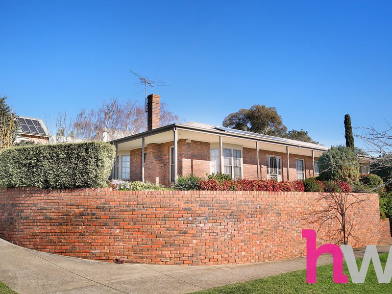 2 Bordeaux Drive, Waurn Ponds, VIC 3216