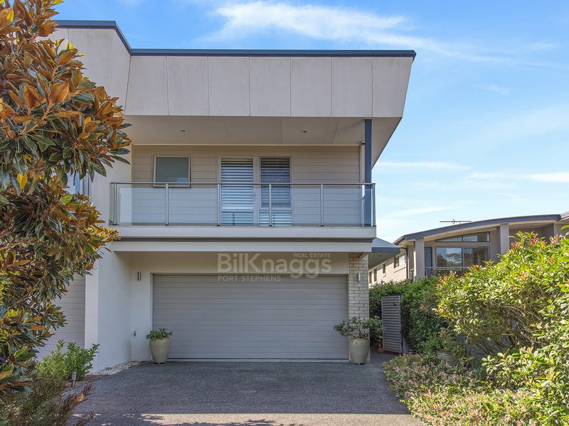 16 Pacific Drive, Fingal Bay, NSW 2315