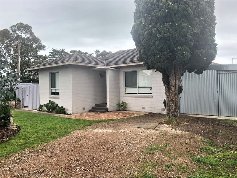 2 Mcneill Avenue, East Geelong, VIC 3219