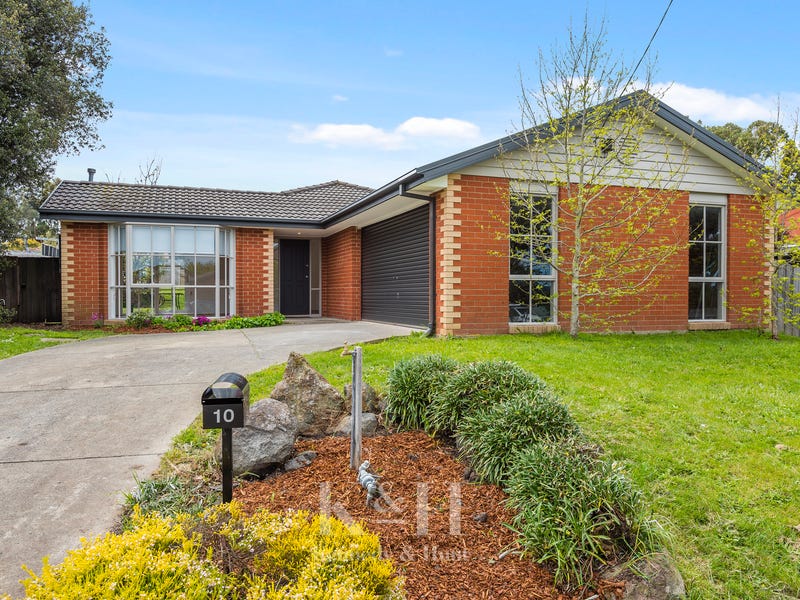 10 The Boulevard, Gisborne, Vic 3437 Property Details