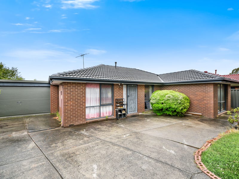 8 Catherine Edey Place Hampton Park Vic 3976 Property Details