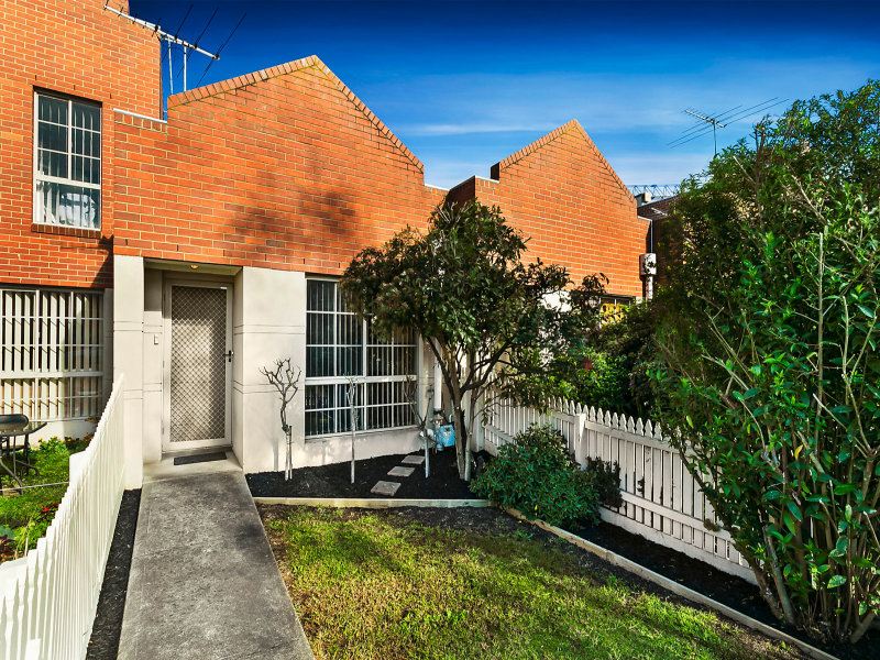 10/2a Cameron Road, Essendon, Vic 3040 Property Details
