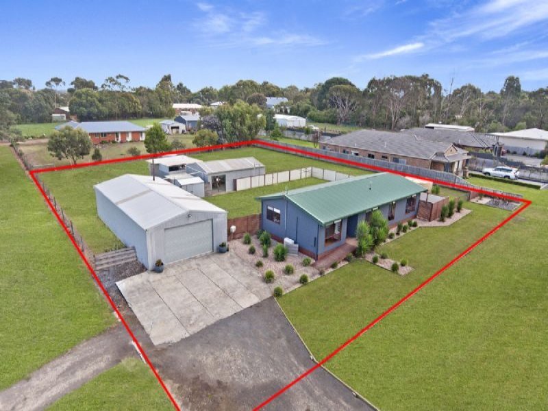 27 Aire Street, Kirkstall, VIC 3283