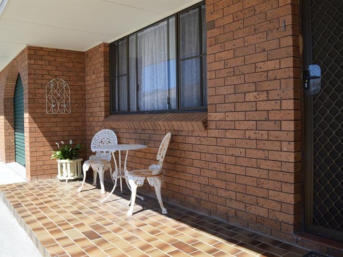 1/6 Roseland Ave, Yamba, NSW 2464 Property Details