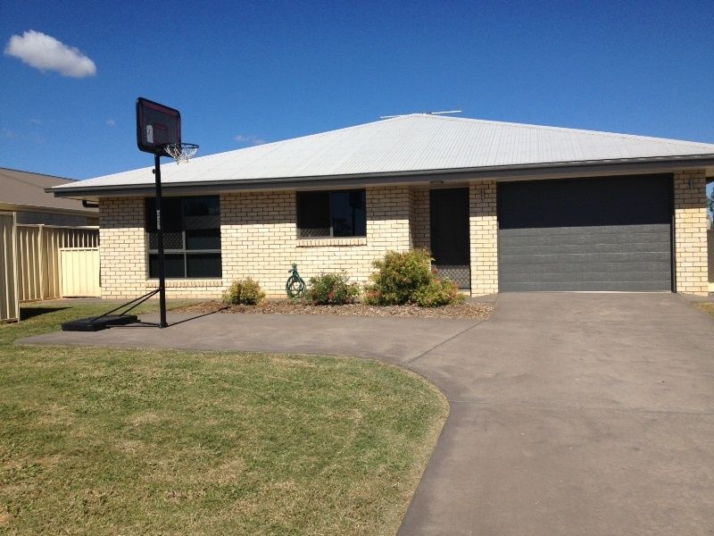 Unit 2/17 Street, Chinchilla, Qld 4413 Property Details