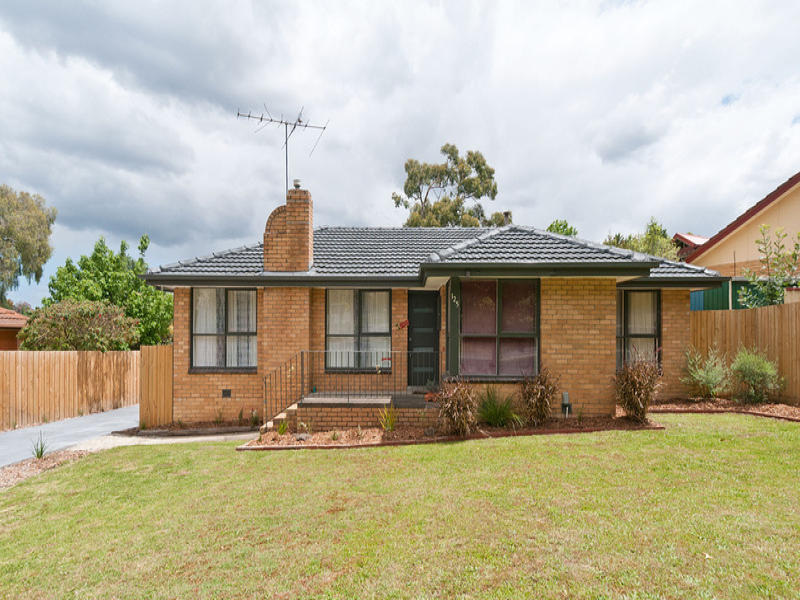 125 Pembroke Road, Mooroolbark, Vic 3138 Property Details