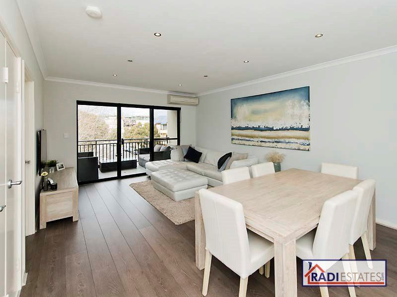 121/215 Stirling Street, Perth, WA 6000