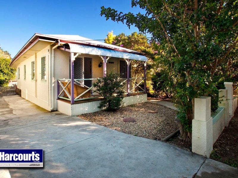 61 Mclennan Street, Woody Point, QLD 4019