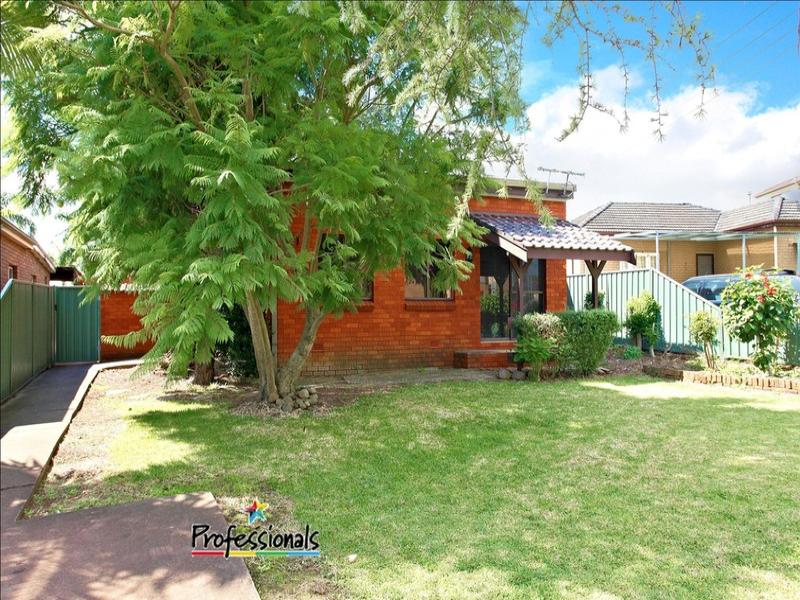 10 Ashcroft Avenue, Casula, NSW 2170 Property Details