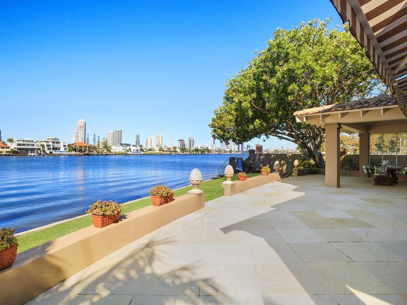 1 Winchester Street, Southport, Qld 4215 Property Details