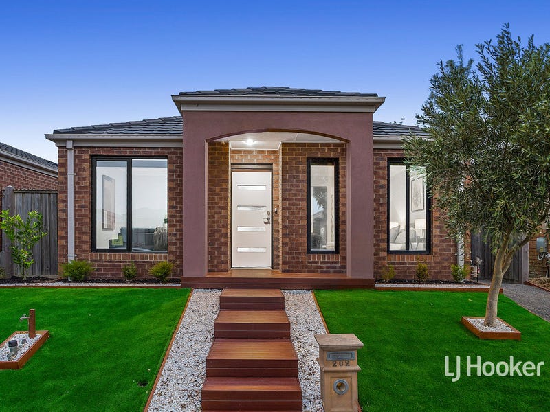 202 Saltwater Promenade, Point Cook, VIC 3030