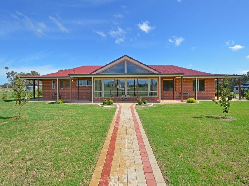 137 Greenwood Drive, Willyung, WA 6330