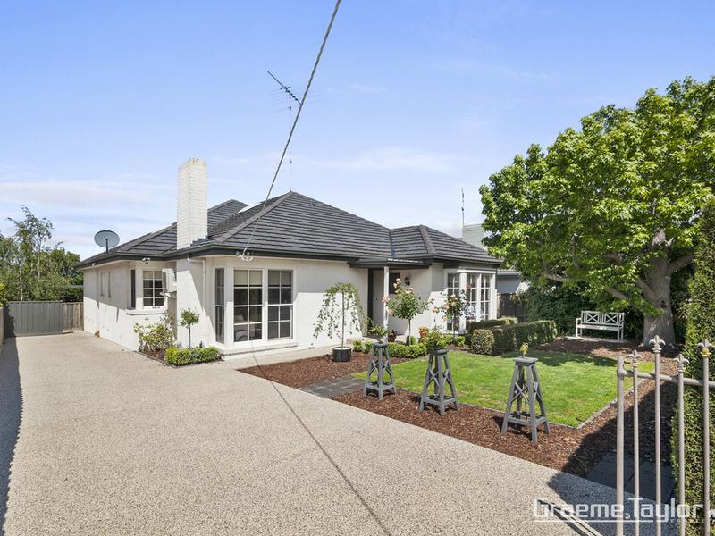 11 Fairmont Road, Newtown, VIC 3220