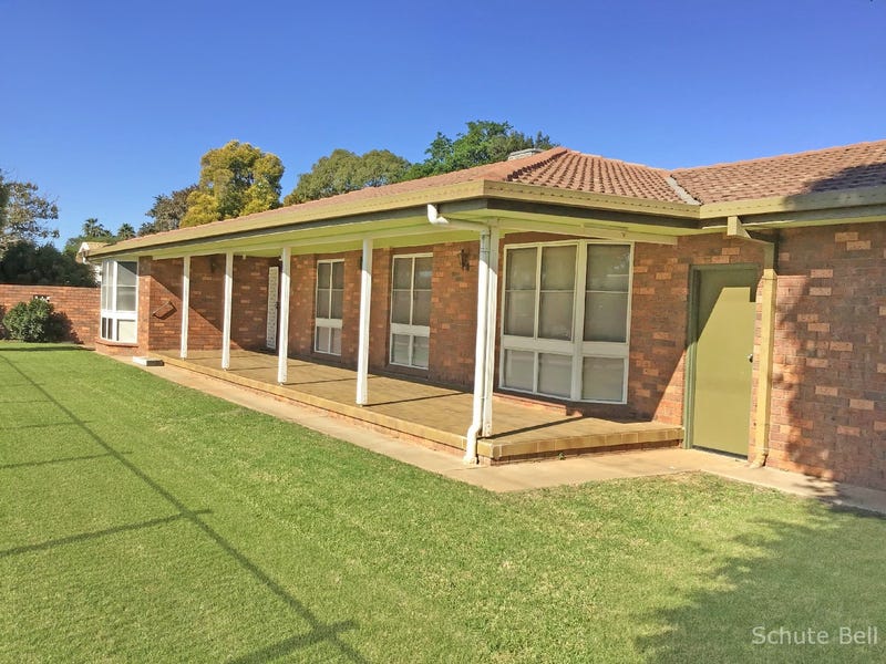 130 Minore Street, Narromine, NSW 2821 House for Sale