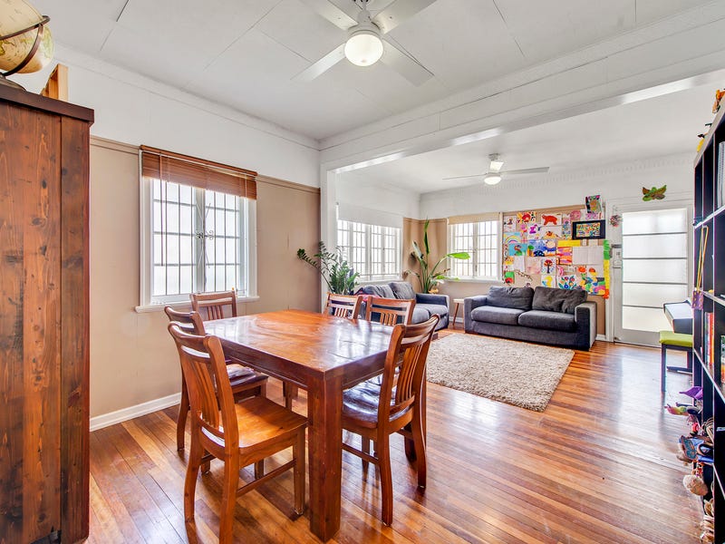 11 Bega Street, Grange, QLD 4051